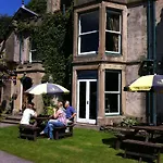 Harefield Hall 2* パトリー・ブリッジ