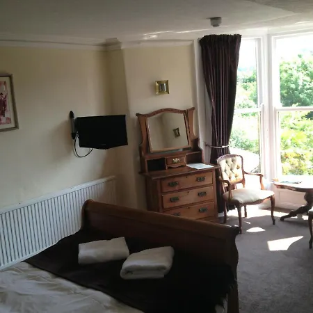 Harefield Hall Pensjonat 2*