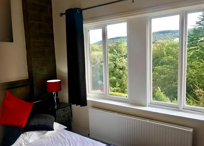 Harefield Hall 2* Pateley Bridge